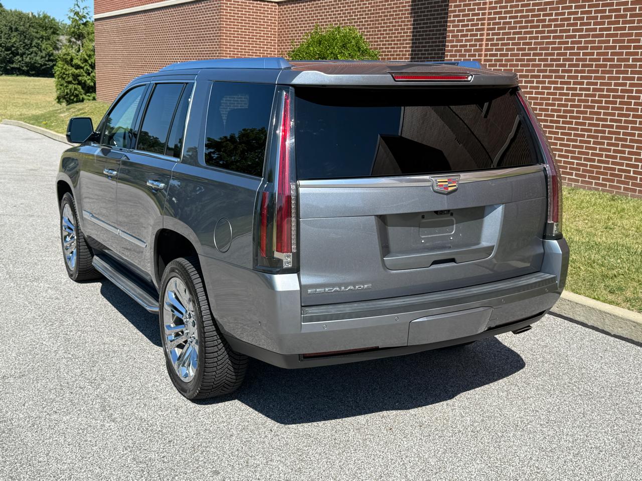 Cadillac Escalade 4WD 4dr Premium Luxury 2019