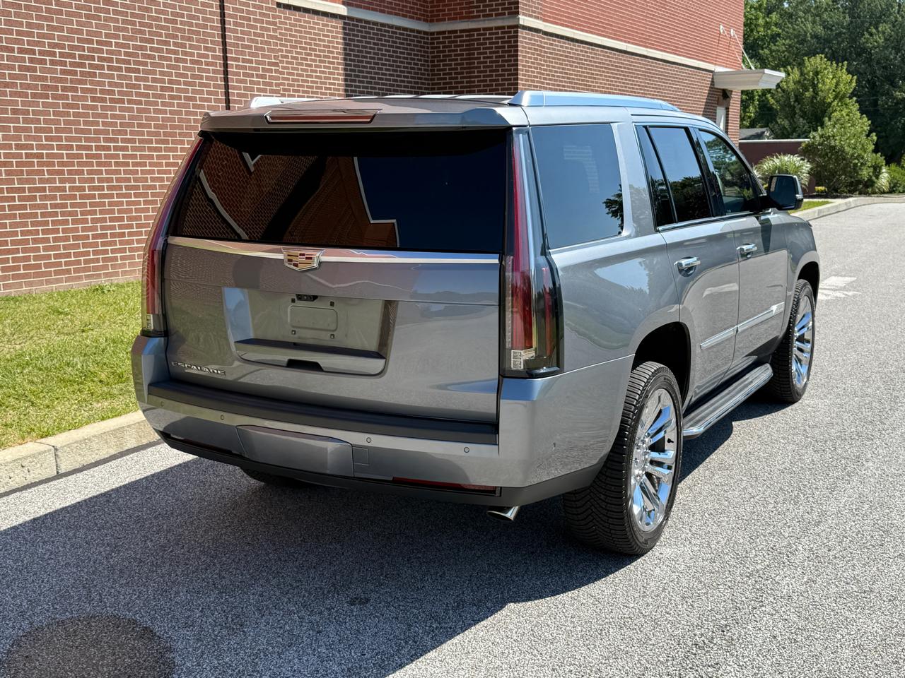 Cadillac Escalade 4WD 4dr Premium Luxury 2019