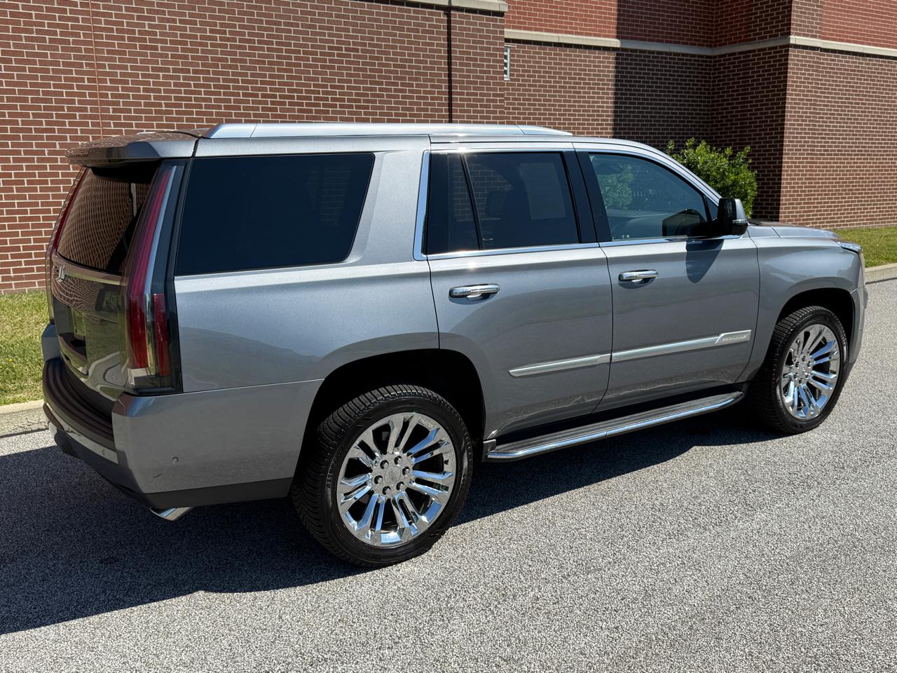 Cadillac Escalade 4WD 4dr Premium Luxury 2019