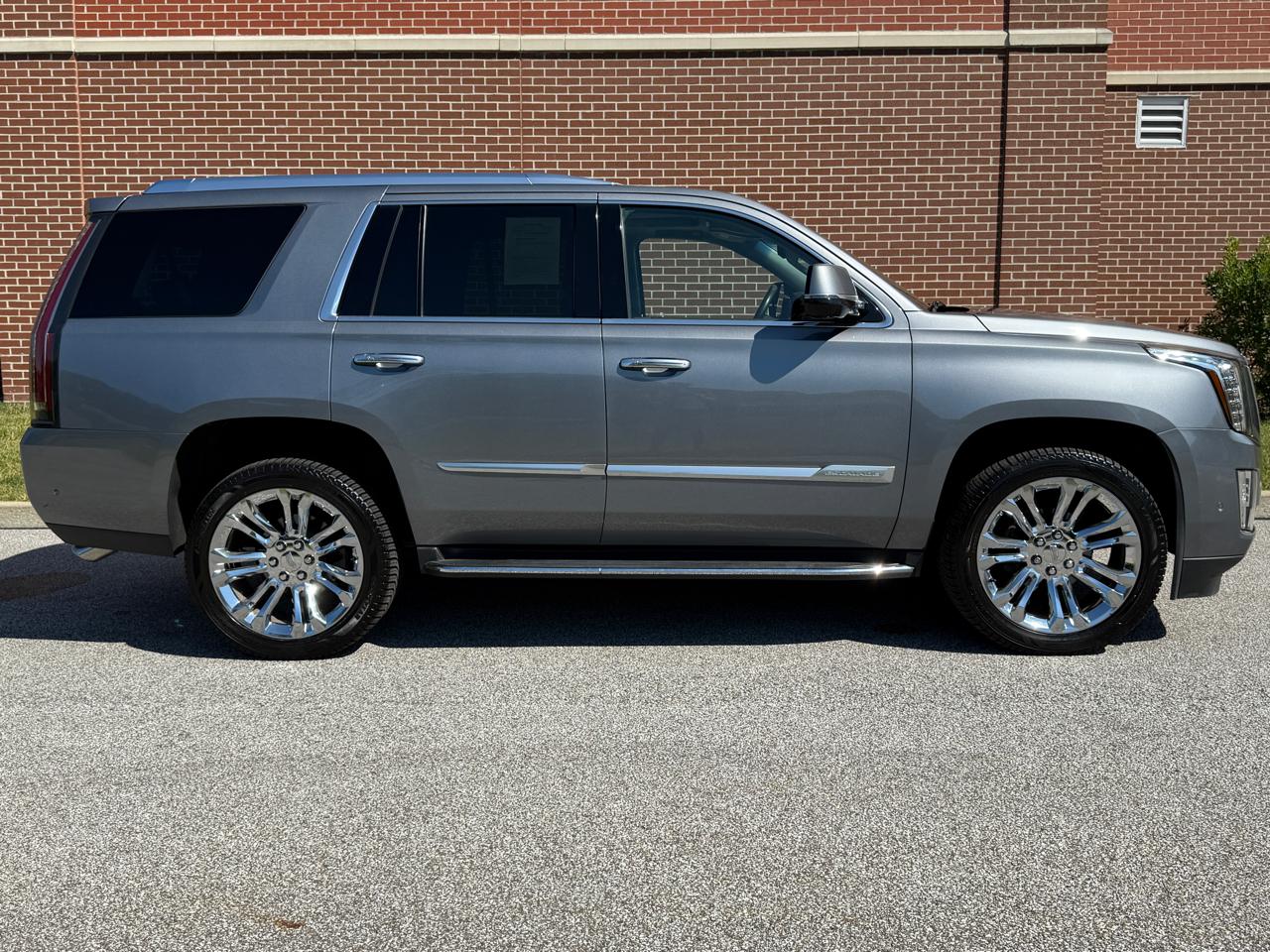 Cadillac Escalade 4WD 4dr Premium Luxury 2019