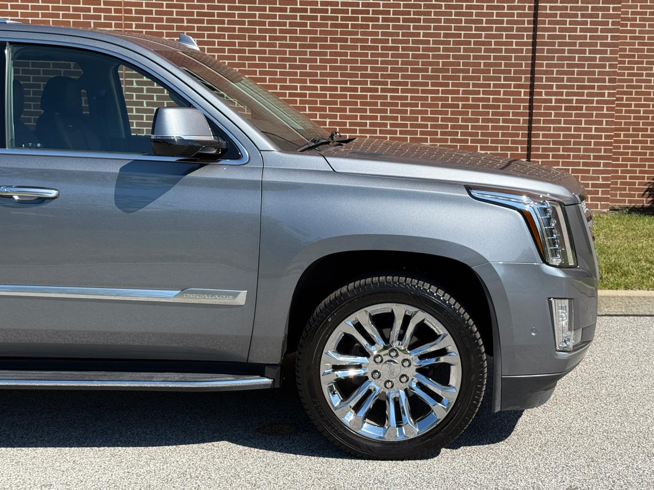 Cadillac Escalade 4WD 4dr Premium Luxury 2019