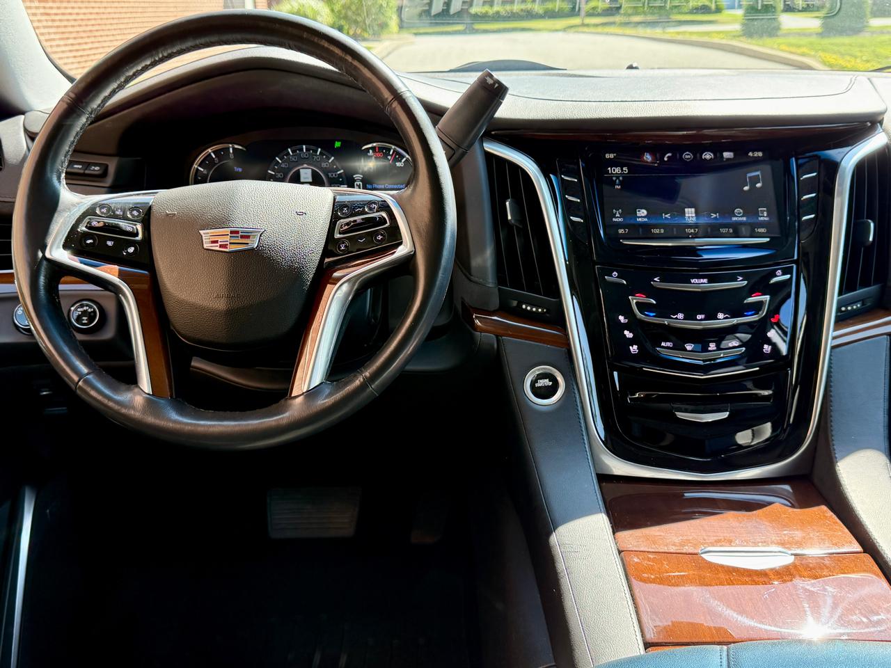 Cadillac Escalade 4WD 4dr Premium Luxury 2019