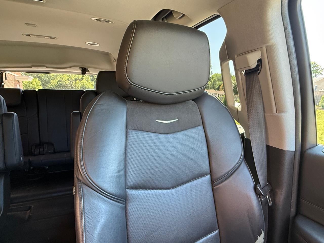 Cadillac Escalade 4WD 4dr Premium Luxury 2019