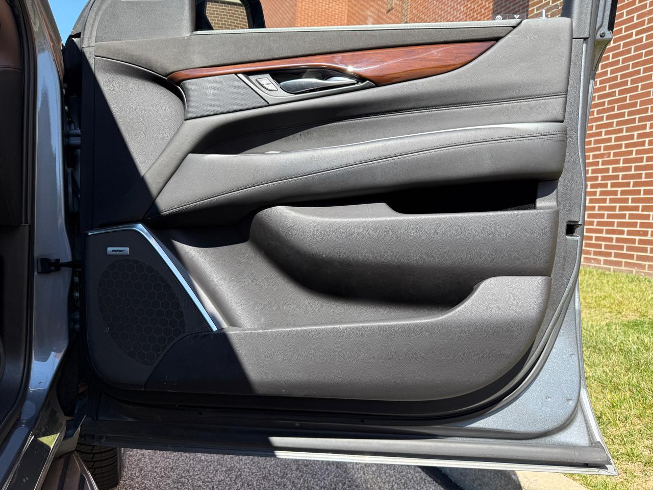 Cadillac Escalade 4WD 4dr Premium Luxury 2019