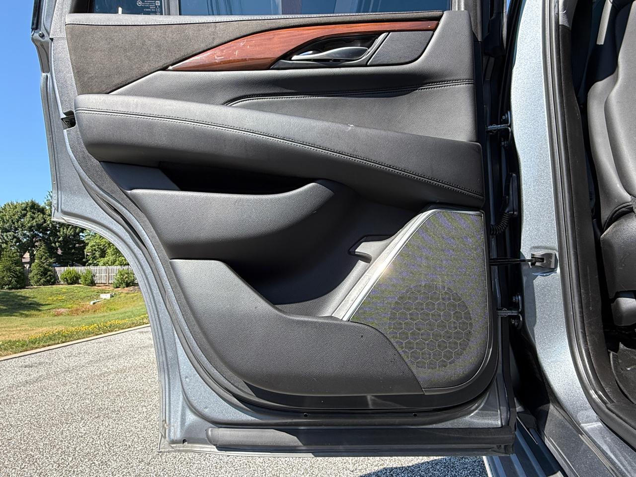 Cadillac Escalade 4WD 4dr Premium Luxury 2019