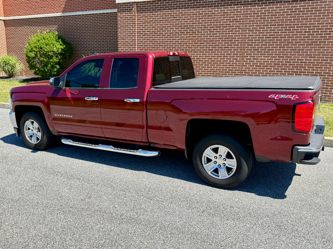 Chevrolet Silverado 1500 4WD Double Cab 143.5" LT w/1LT 2016