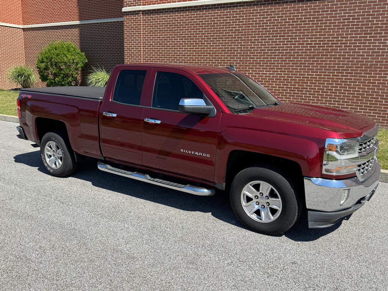 Chevrolet Silverado 1500 4WD Double Cab 143.5" LT w/1LT 2016
