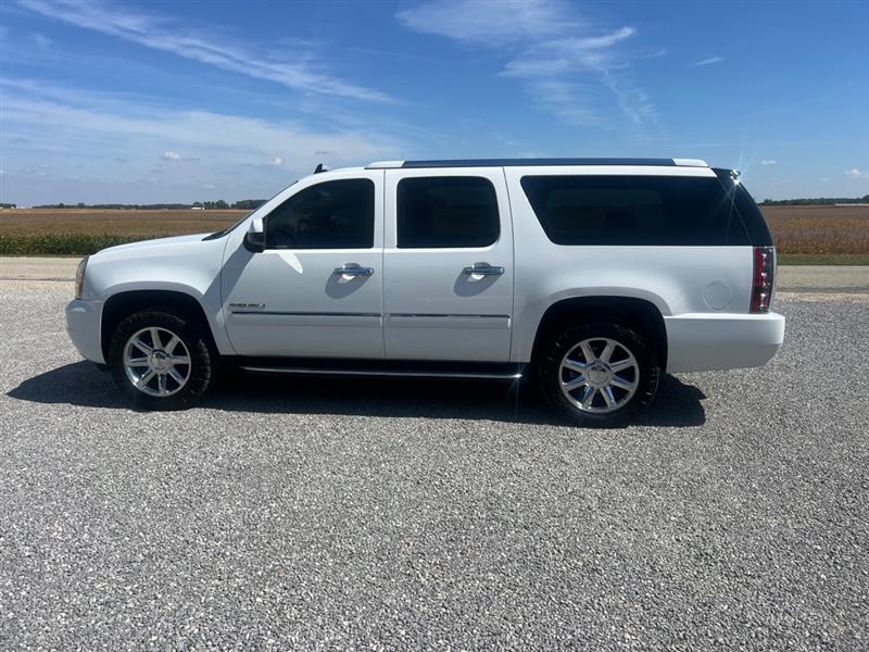 GMC Yukon Denali XL 4WD 2013