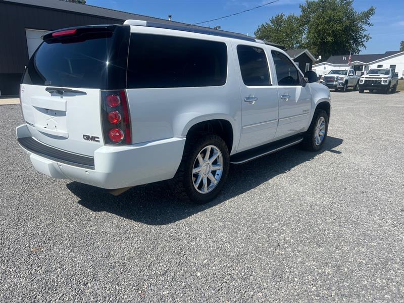 GMC Yukon Denali XL 4WD 2013