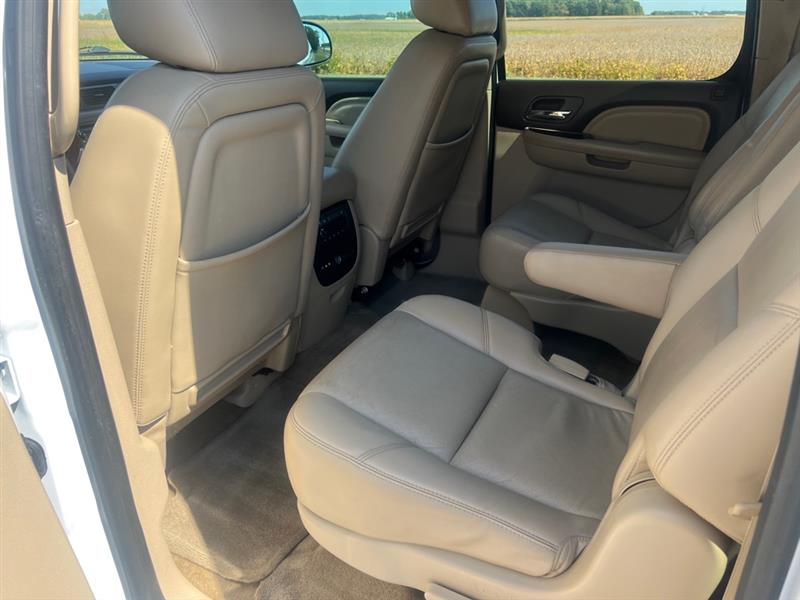 GMC Yukon Denali XL 4WD 2013