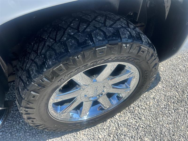 GMC Yukon Denali XL 4WD 2013