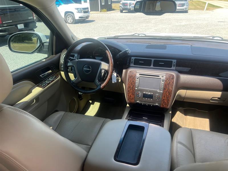 GMC Yukon Denali XL 4WD 2013