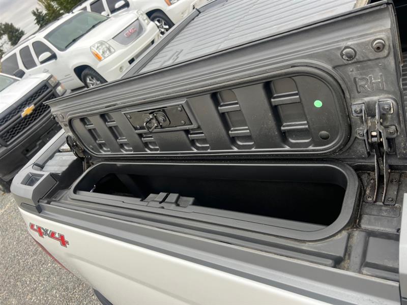 Chevrolet Silverado 1500 LTZ Crew Cab 4WD 2017