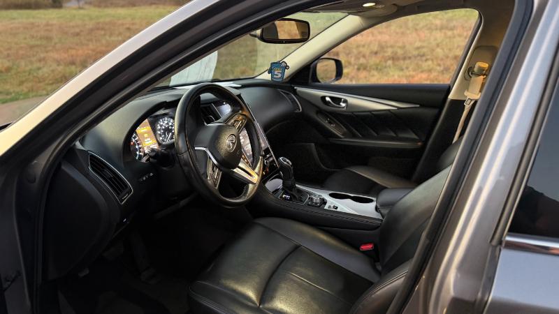 Infiniti Q50 3.0t LUXE 2021