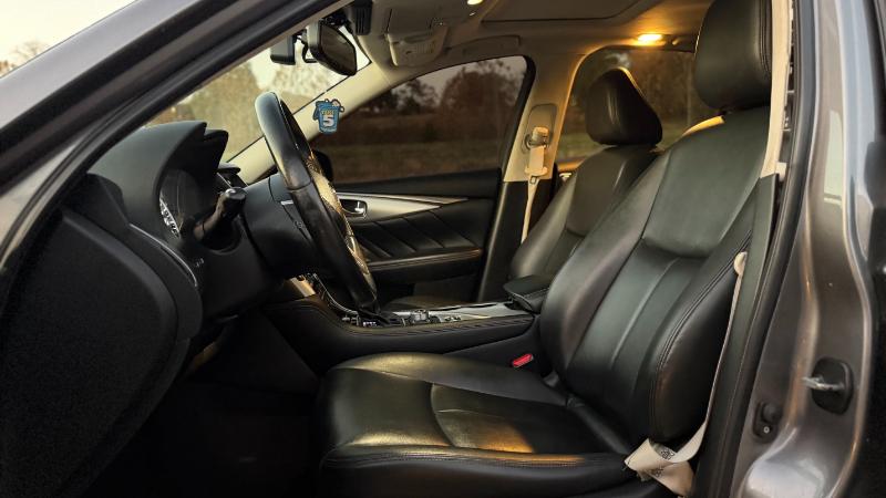 Infiniti Q50 3.0t LUXE 2021