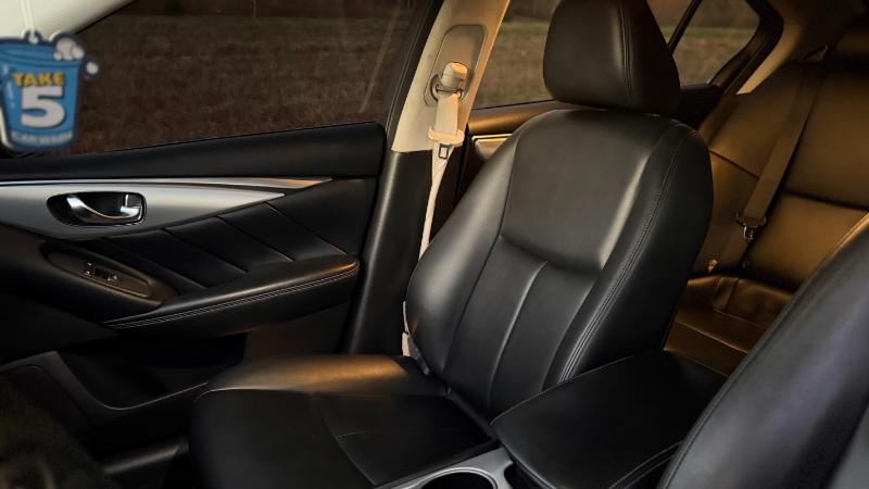 Infiniti Q50 3.0t LUXE 2021