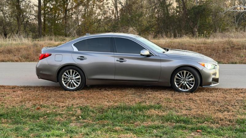 Infiniti Q50 3.0t LUXE 2021