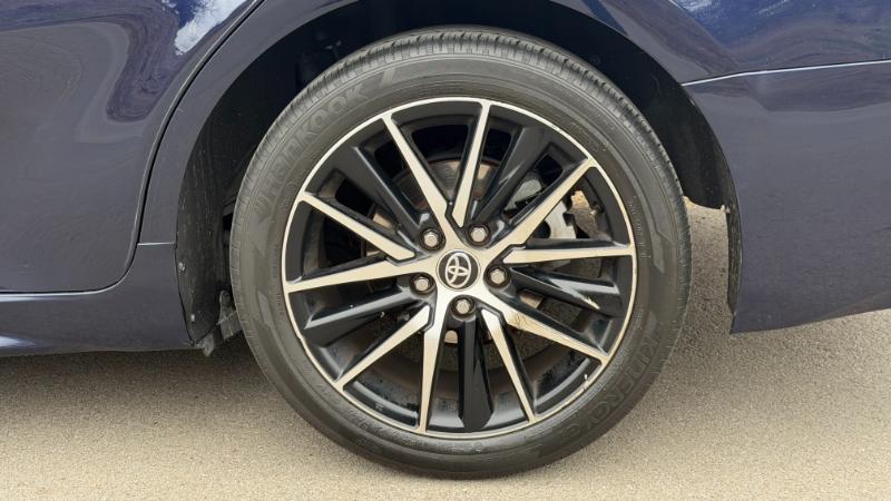 Toyota Camry SE 2021