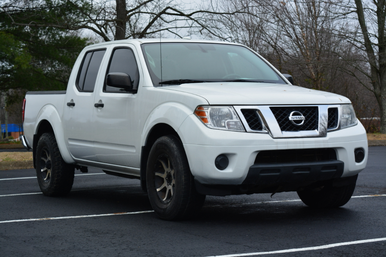 Nissan Frontier SV Crew Cab 4X4 V6 2018