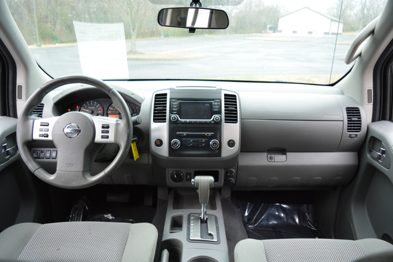 Nissan Frontier SV Crew Cab 4X4 V6 2018