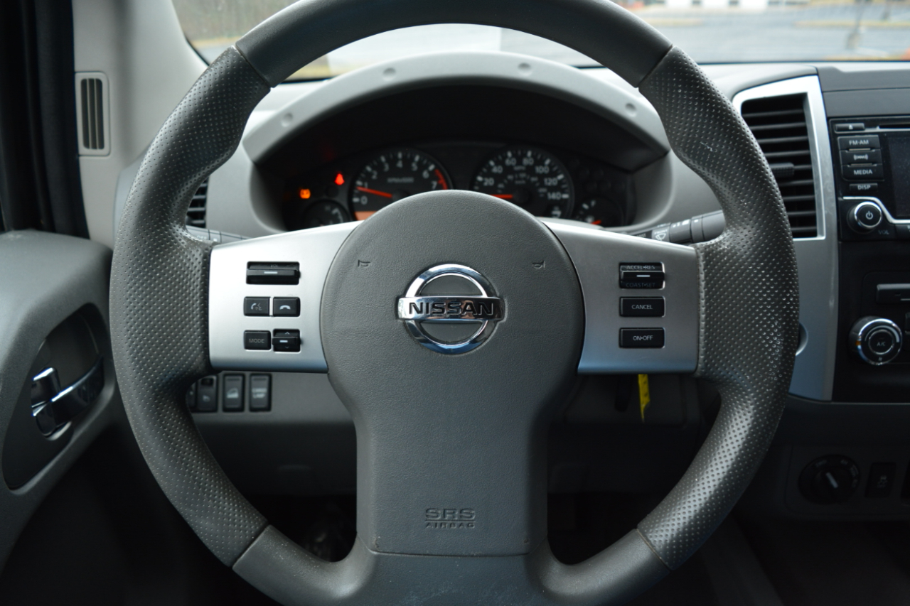 Nissan Frontier SV Crew Cab 4X4 V6 2018