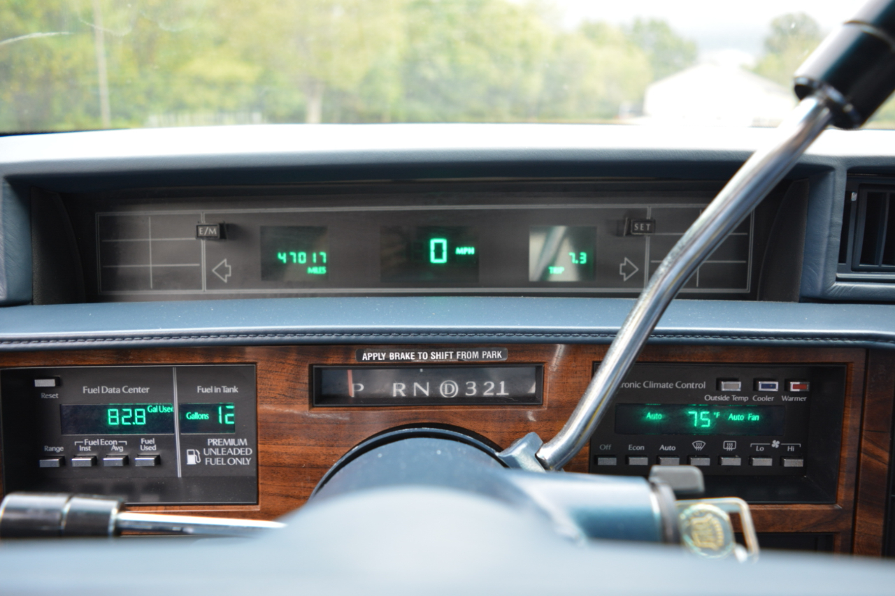 1992 Cadillac DeVille photo 18