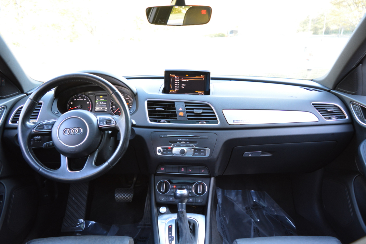 Audi Q3 2.0T quattro Premium Plus 2016