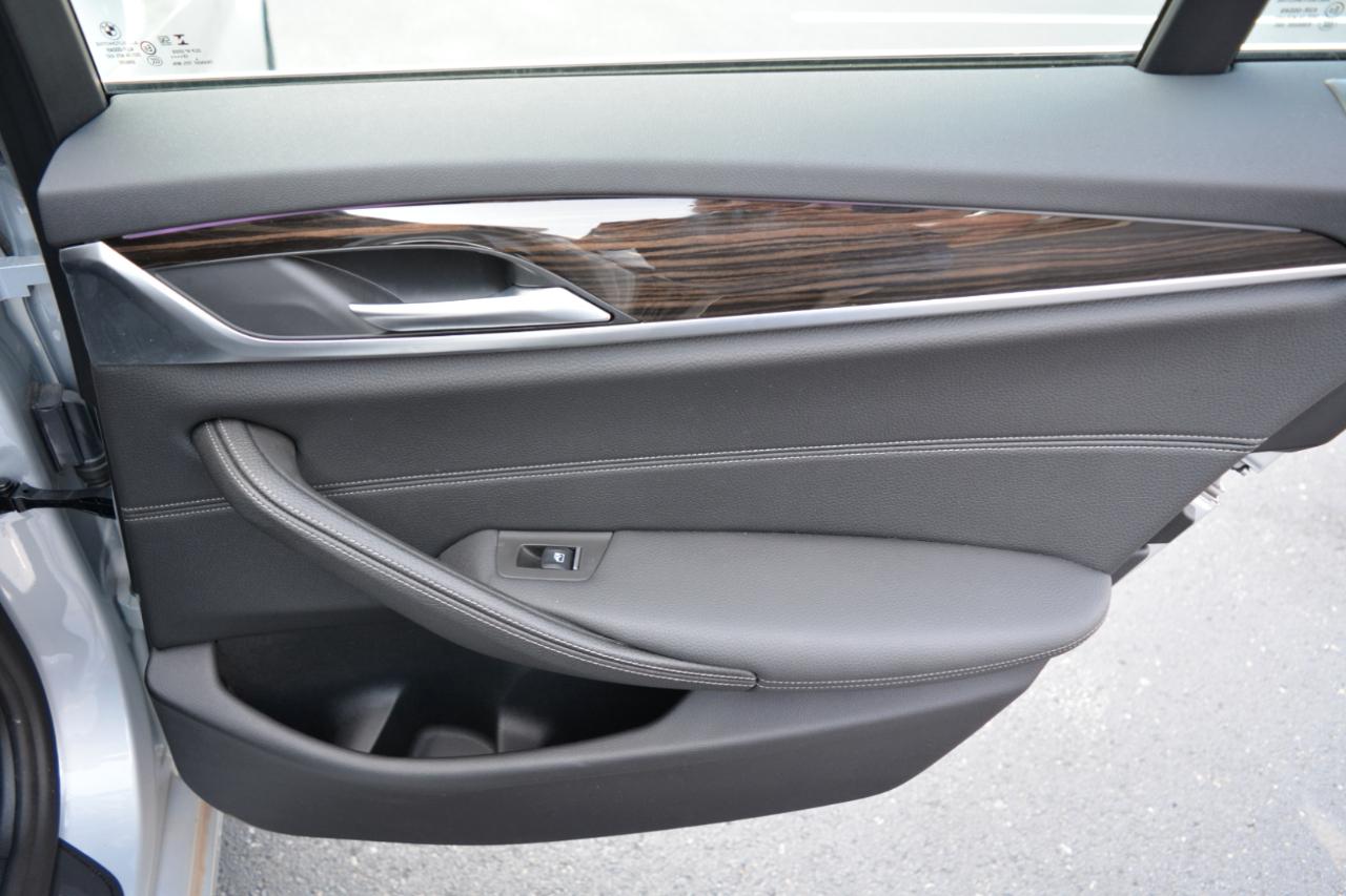 BMW 5-Series 530i xDrive 2019