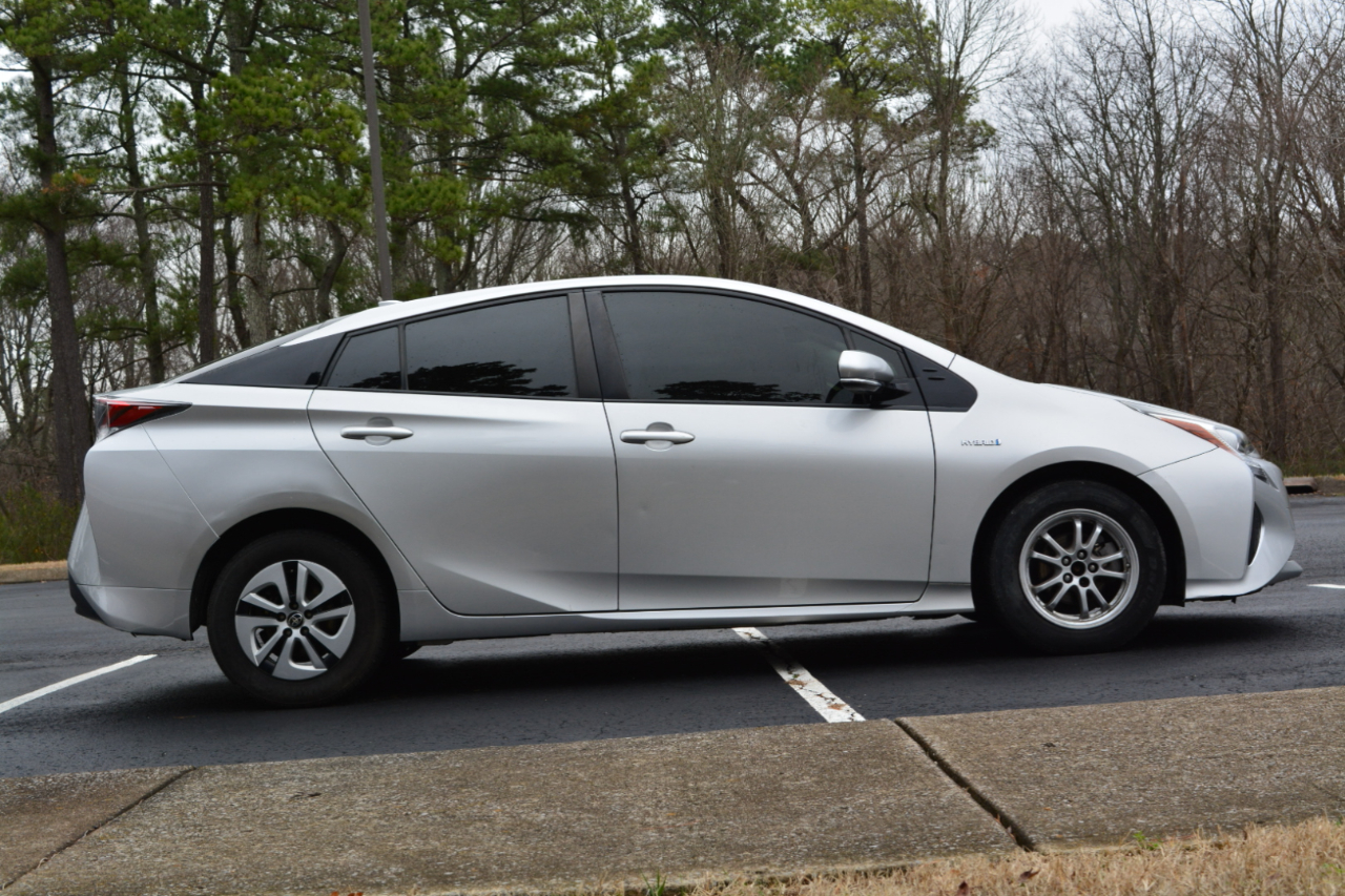 Toyota Prius Two Eco 2017