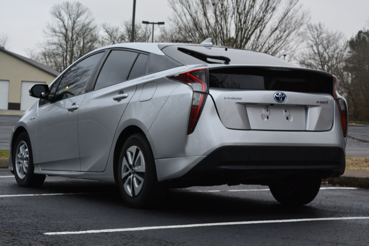 Toyota Prius Two Eco 2017