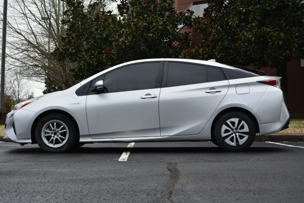 Toyota Prius Two Eco 2017