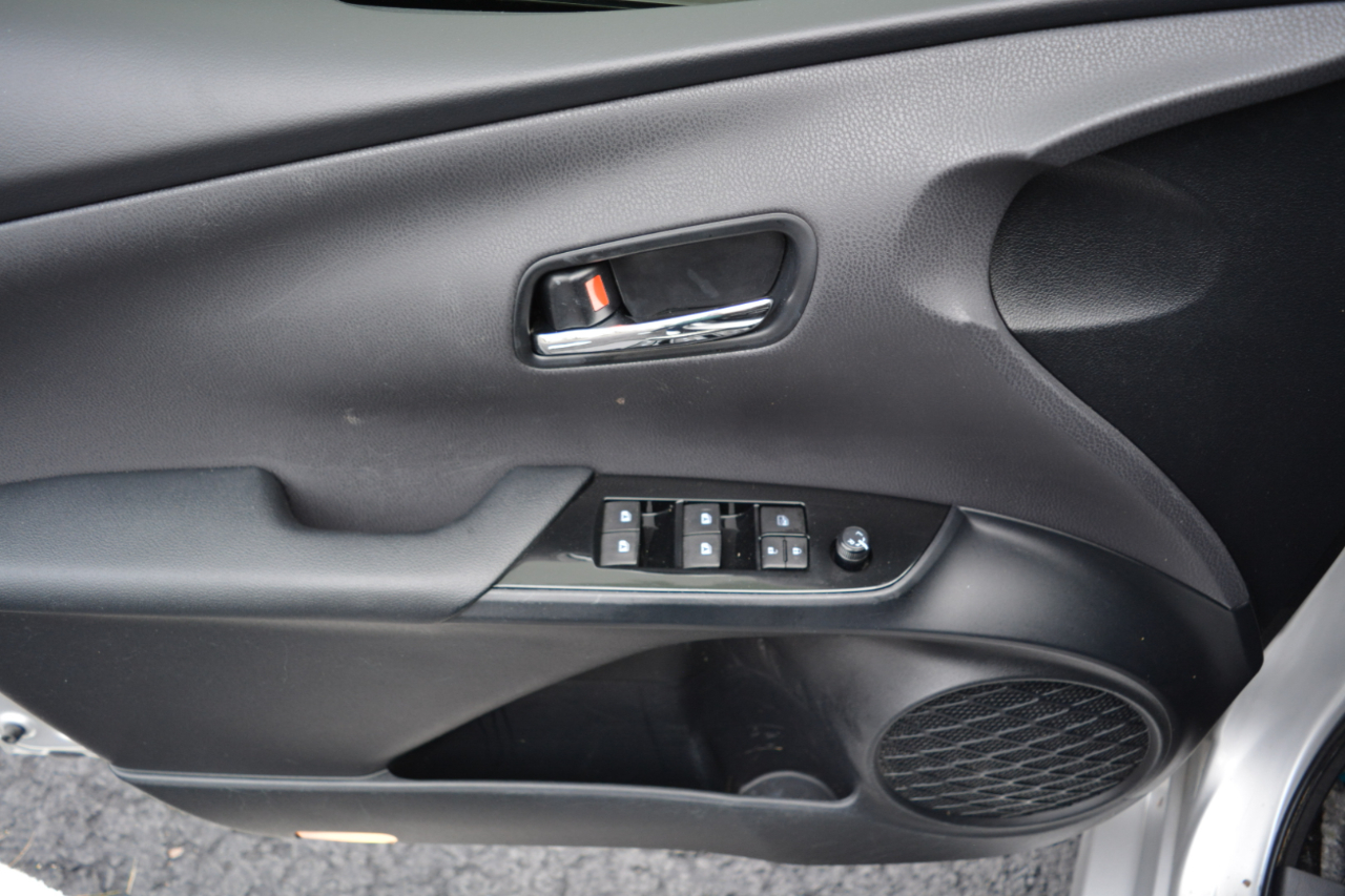 Toyota Prius Two Eco 2017