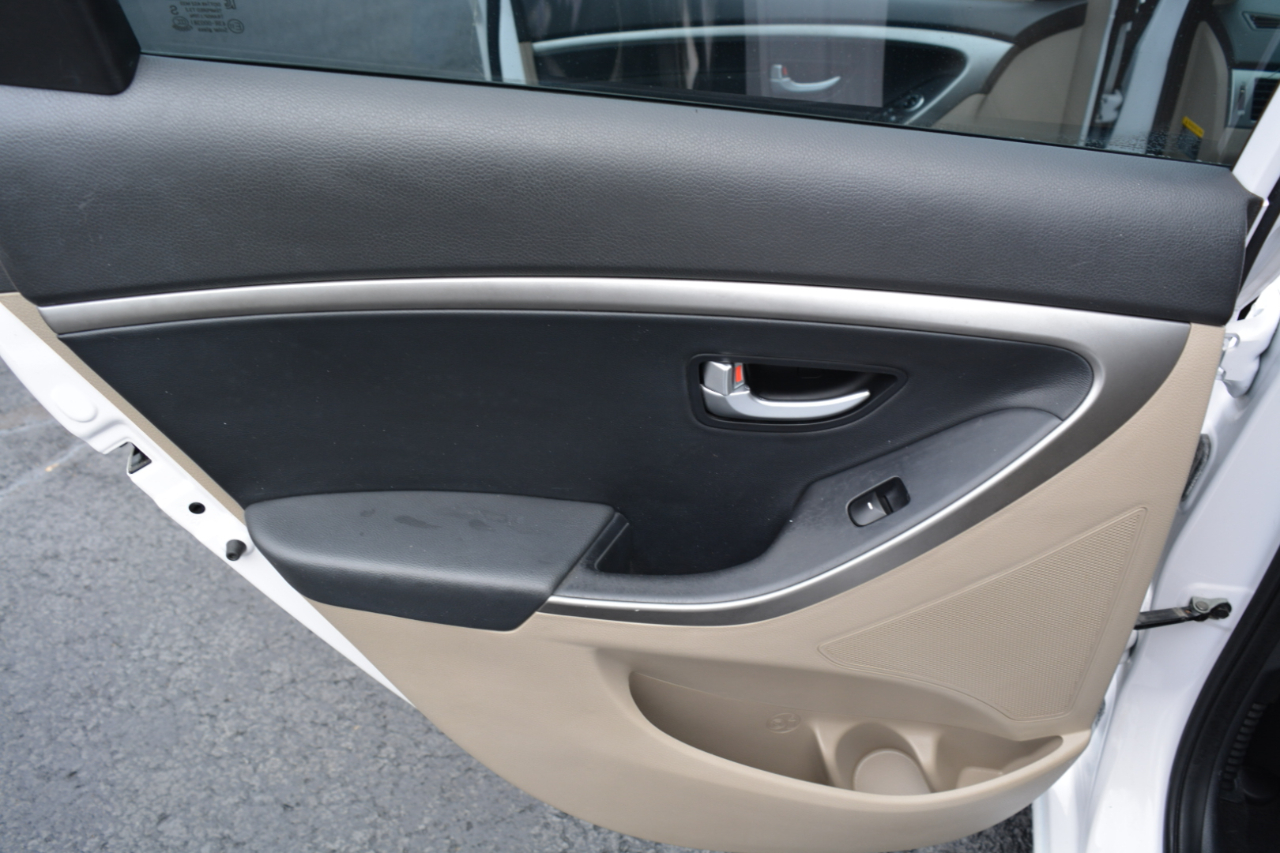 Hyundai Elantra GT A/T 2013