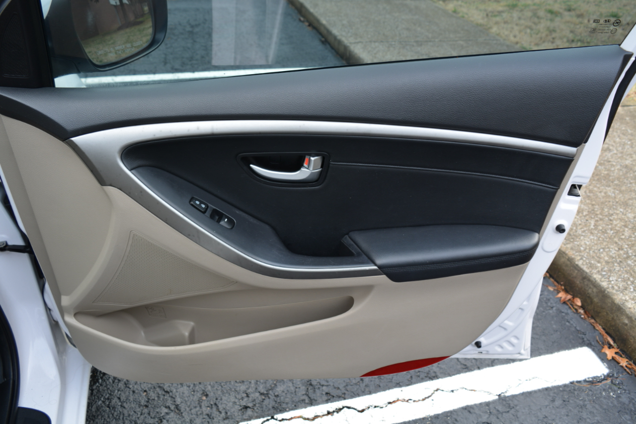 Hyundai Elantra GT A/T 2013