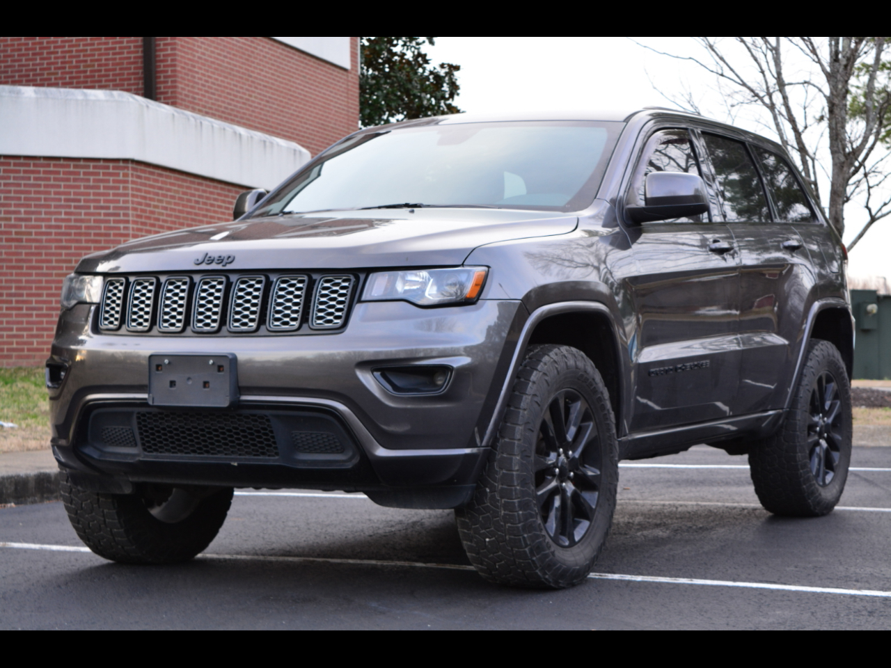 2018 Jeep Grand Cherokee Altitude's photo