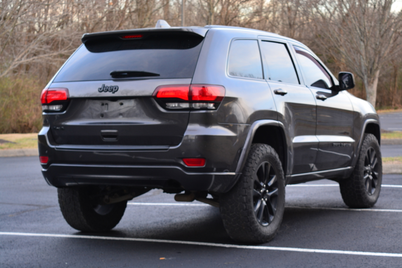 Jeep Grand Cherokee Laredo 4WD 2018