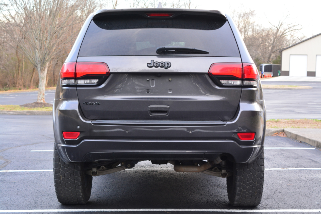 Jeep Grand Cherokee Laredo 4WD 2018