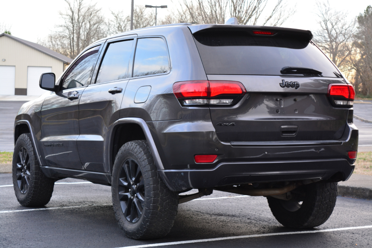 Jeep Grand Cherokee Laredo 4WD 2018