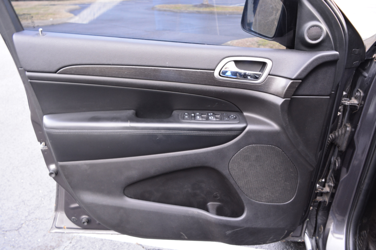 Jeep Grand Cherokee Laredo 4WD 2018