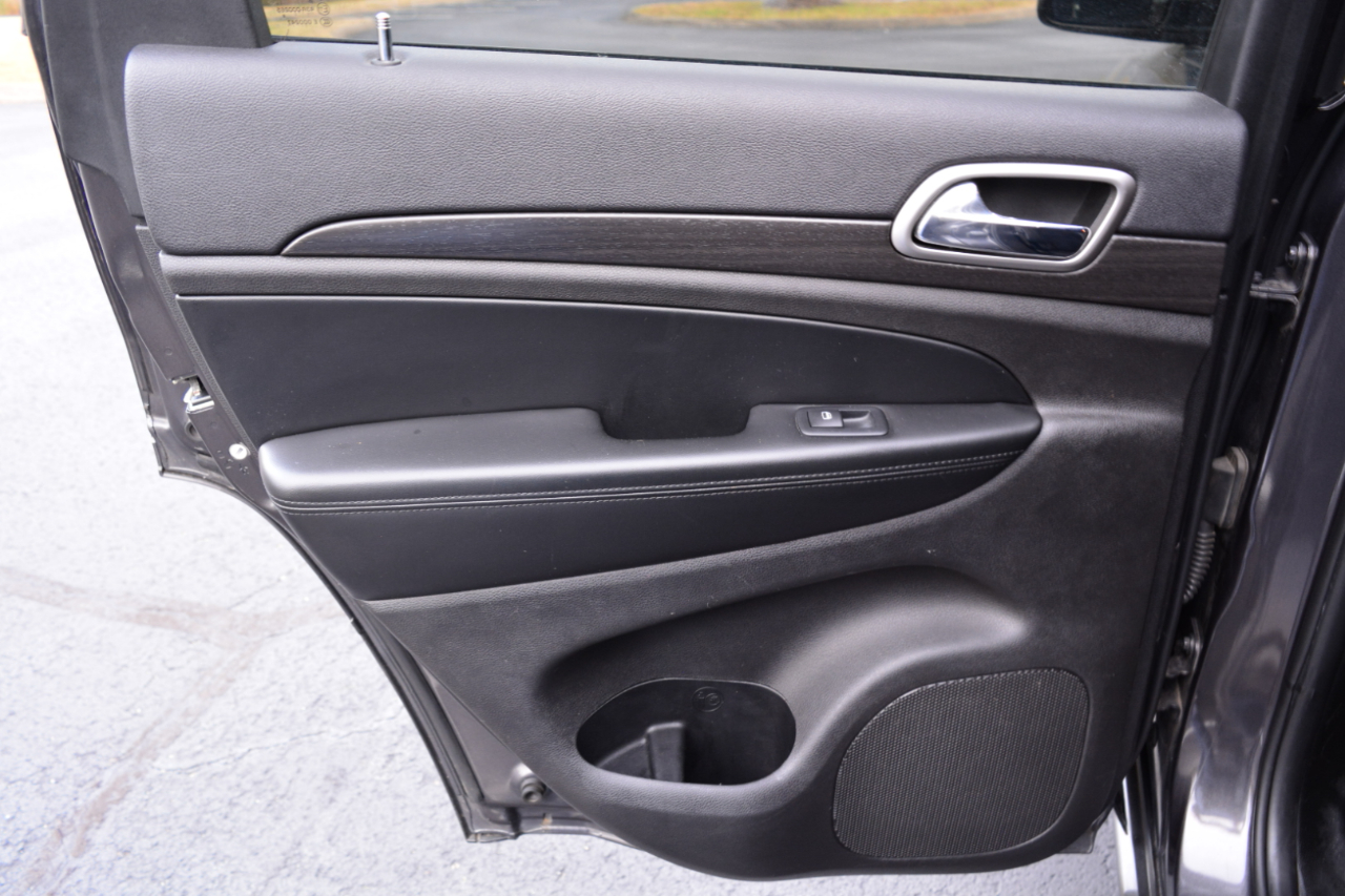 Jeep Grand Cherokee Laredo 4WD 2018