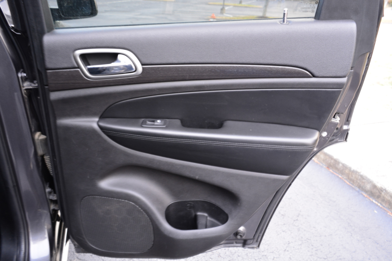 Jeep Grand Cherokee Laredo 4WD 2018