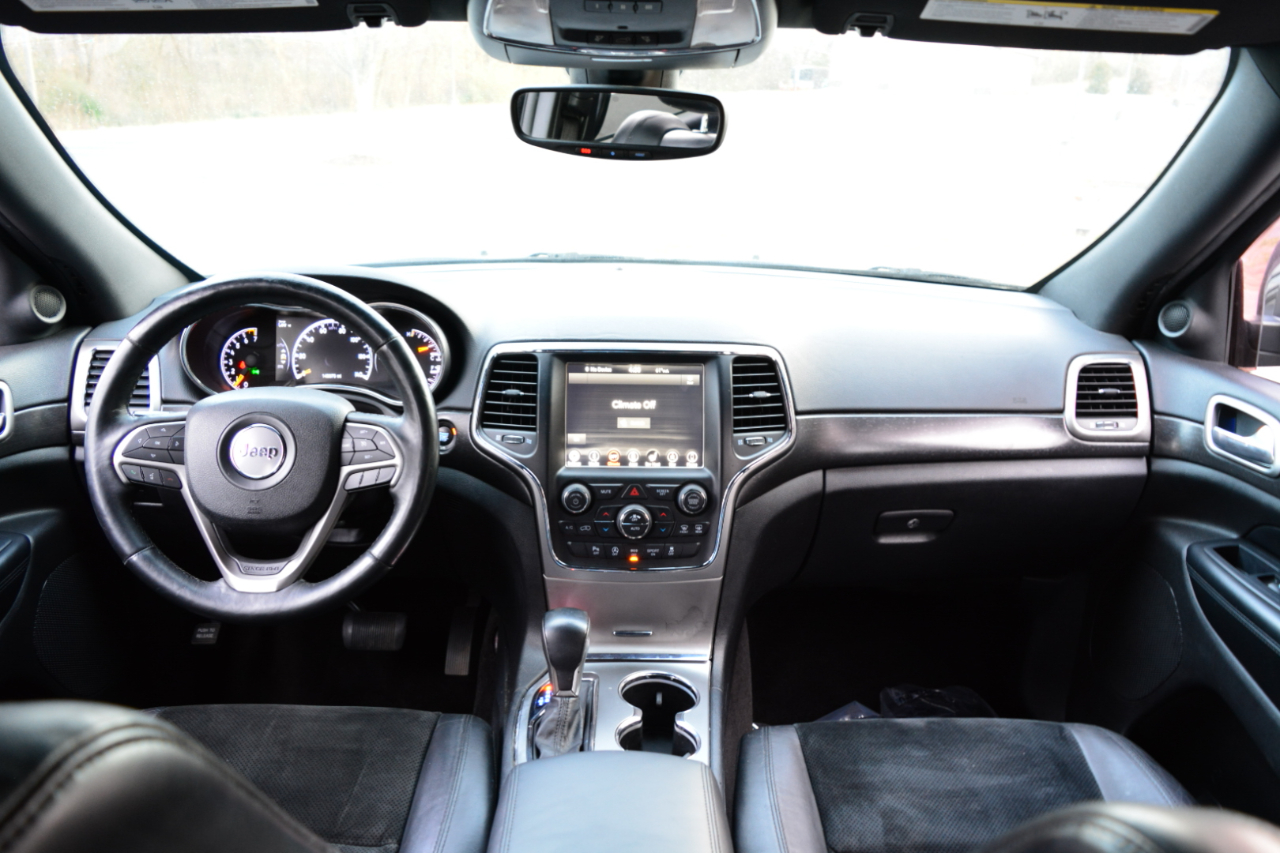 Jeep Grand Cherokee Laredo 4WD 2018