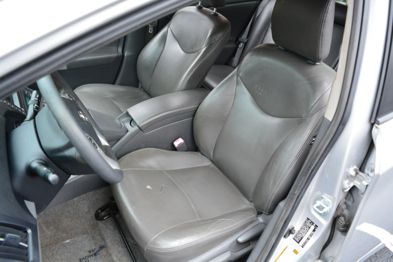 Toyota Prius Prius V 2010