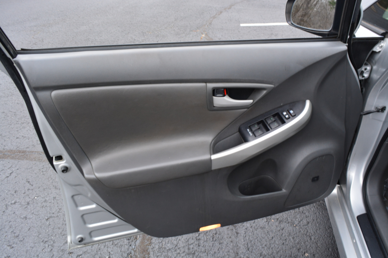 Toyota Prius Prius V 2010