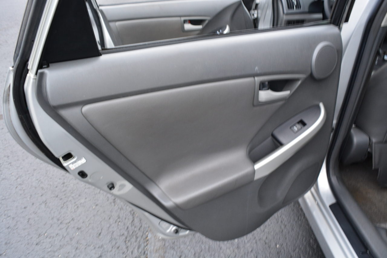 Toyota Prius Prius V 2010