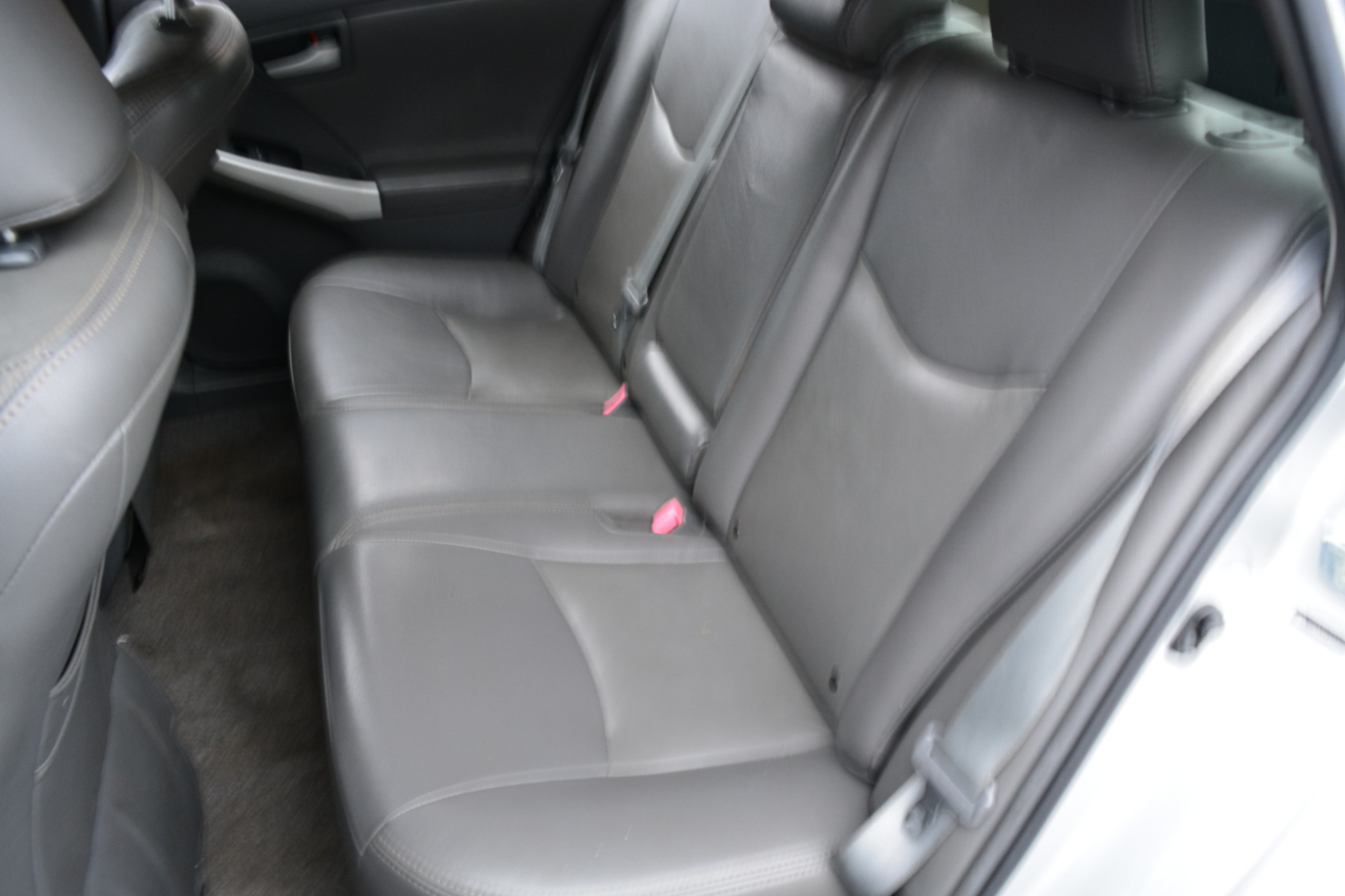 Toyota Prius Prius V 2010