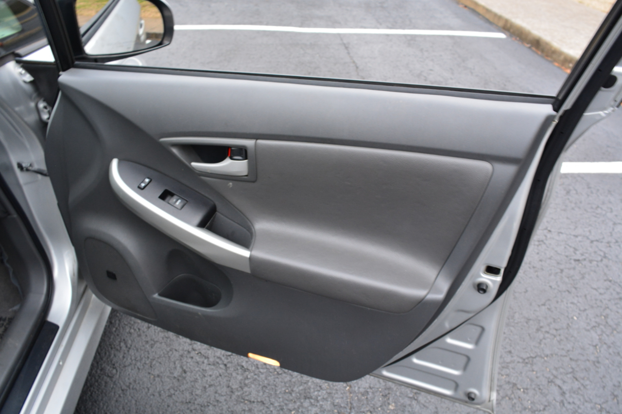 Toyota Prius Prius V 2010