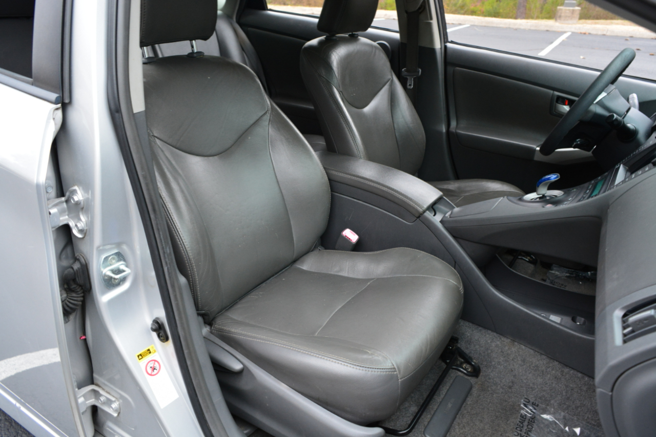 Toyota Prius Prius V 2010