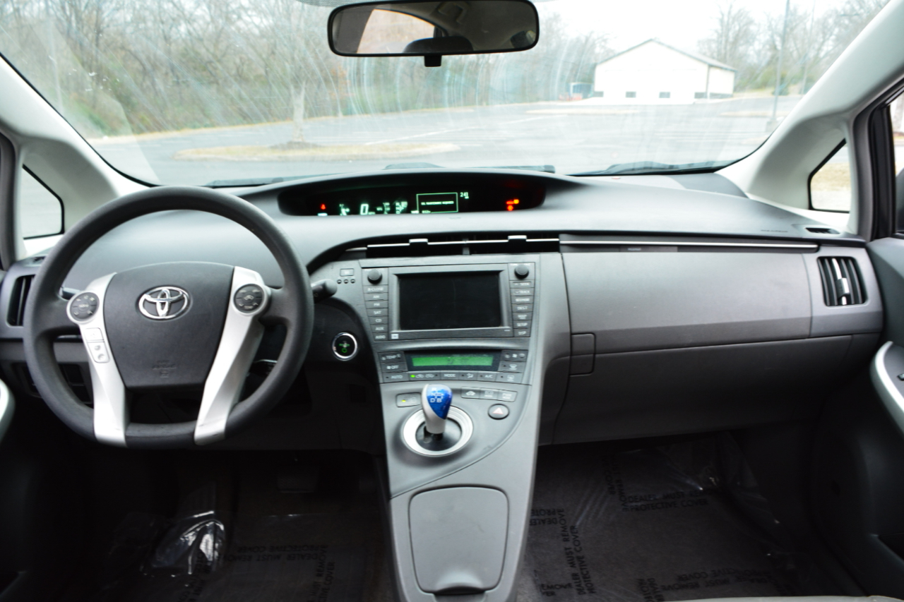 Toyota Prius Prius V 2010