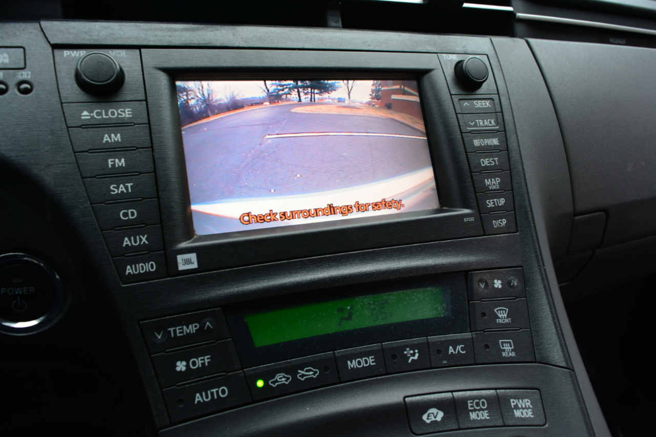 Toyota Prius Prius V 2010